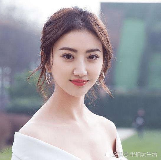 娱乐圈小明星爆料,揭秘明星圈层不为人知的秘密 第2张 娱乐圈小明星爆料,揭秘明星圈层不为人知的秘密 第2张